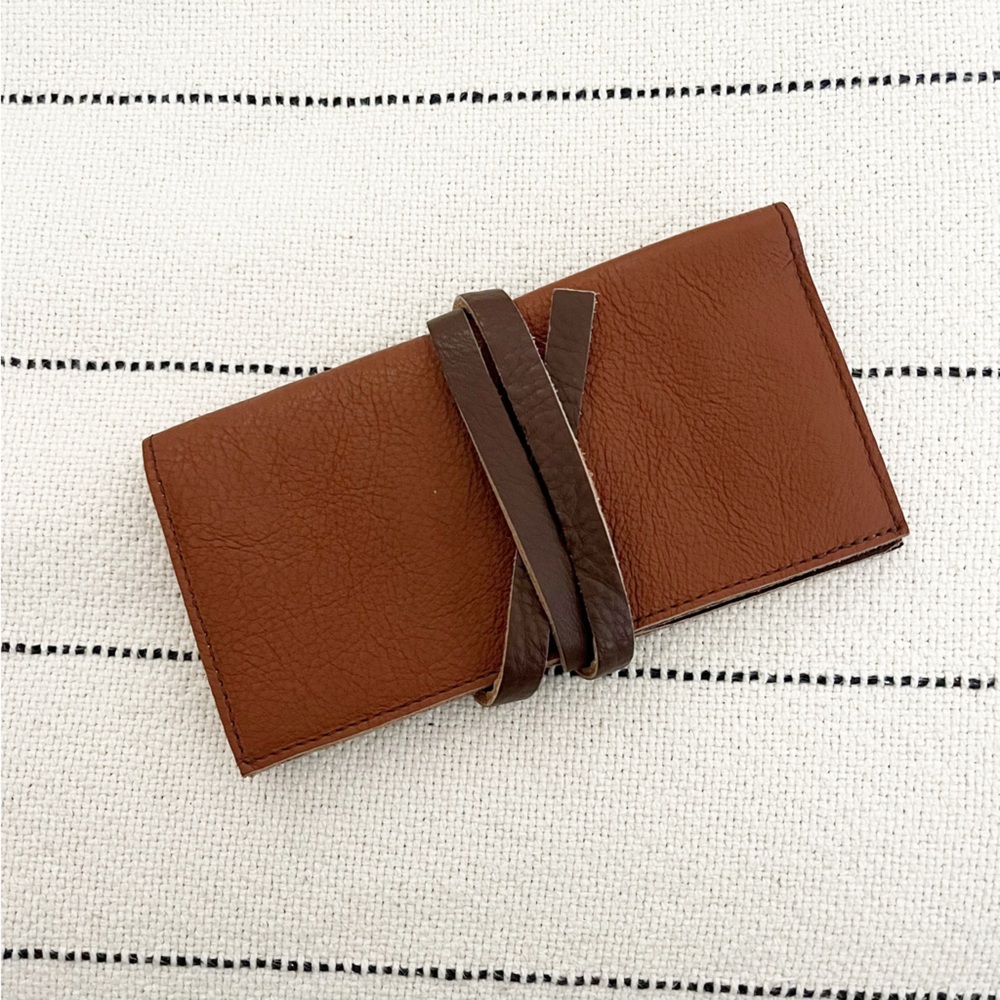 ALLISON BURNS Brown Leather Wallet with Wraparound Closure